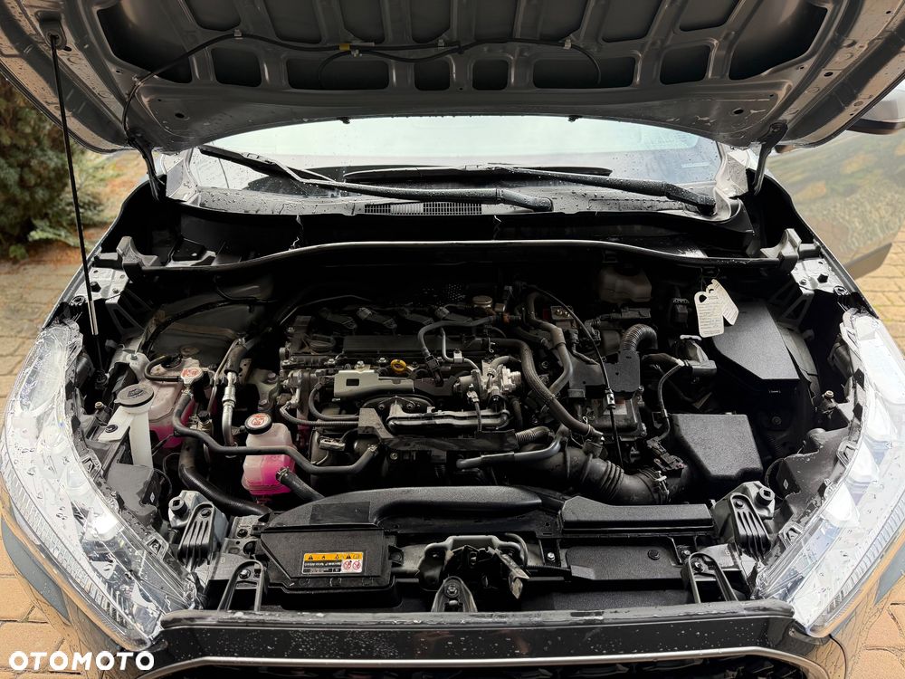 Toyota Corolla Cross 2.0 Hybrid Style - 17