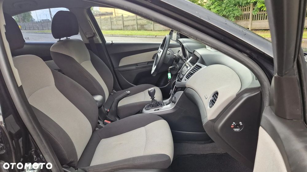 Chevrolet Cruze 1.8 LT+ - 10