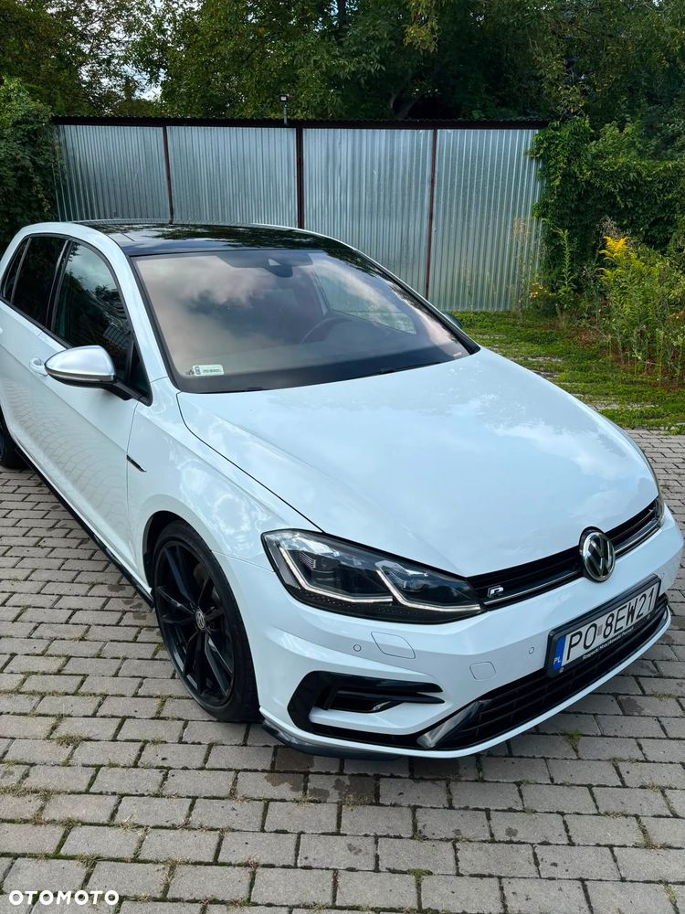 Volkswagen Golf - 10