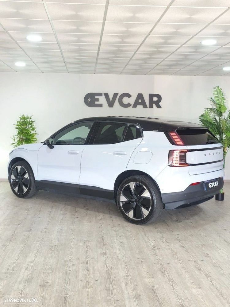 Volvo EX30 Single Motor Extended Range RWD Ultra - 7