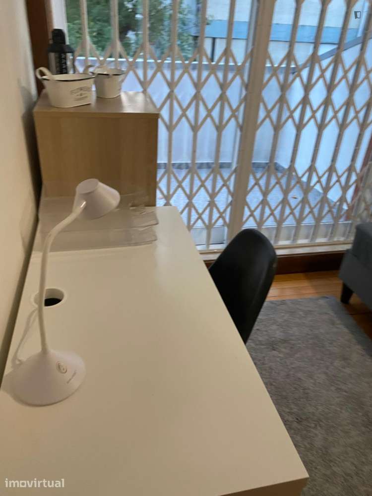 Apartamento com 1 quartos - localizado em Paranhos Porto - Grande imagem: 3/20