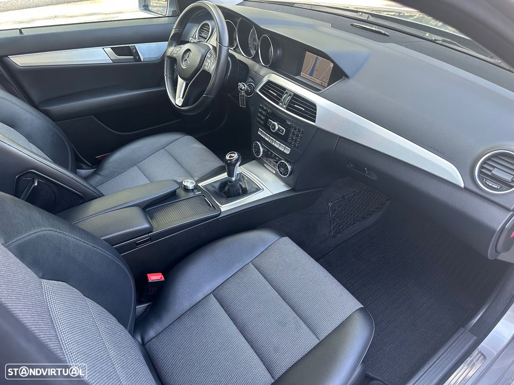 Mercedes-Benz C 220 CDI Avantgarde Edition - 12