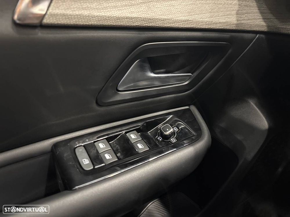 Citroën C5 X 1.6 Hybrid Shine e-EAT8 - 20