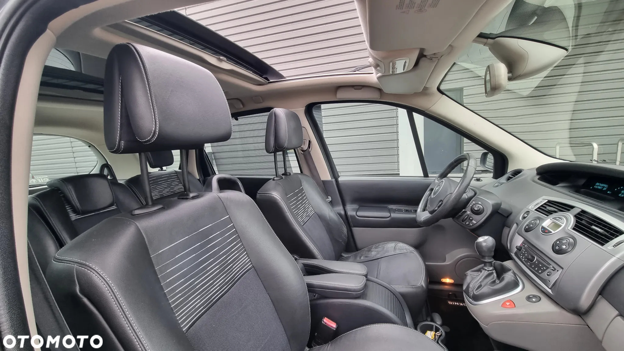 Renault Grand Scenic 2.0 16V Privilege - 19