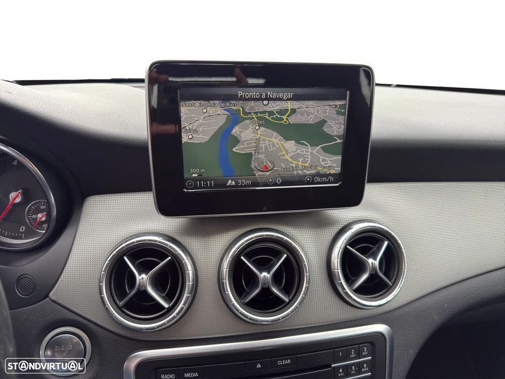 Mercedes-Benz CLA 180 d Urban - 13