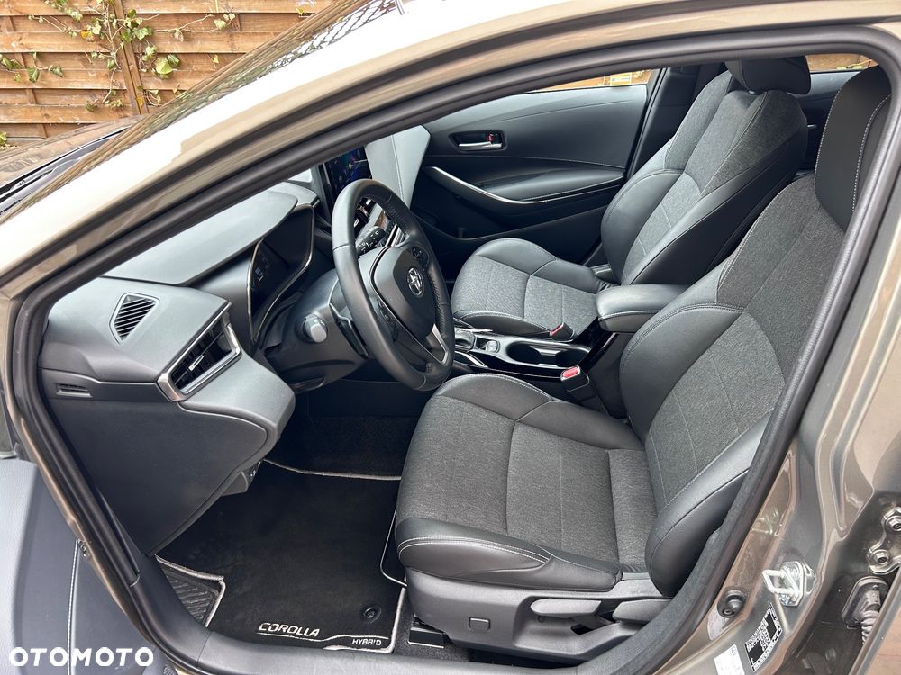Toyota Corolla 2.0 Hybrid Style - 11