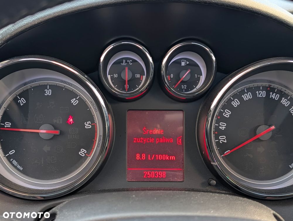 Opel Astra 2.0 CDTI DPF Cosmo - 10