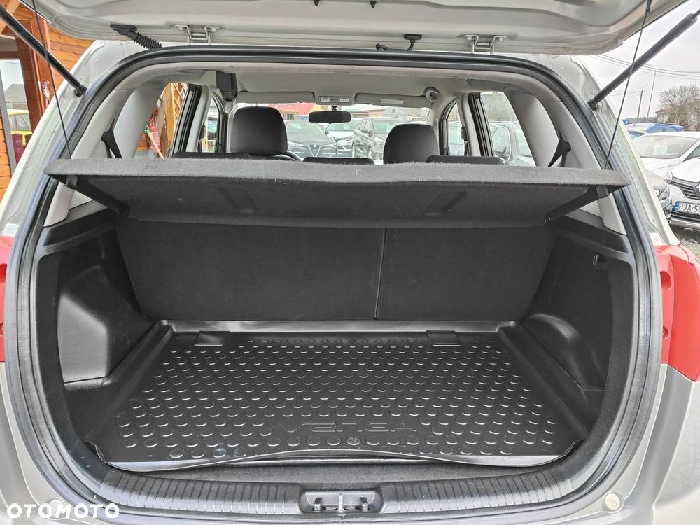 Kia Venga - 28