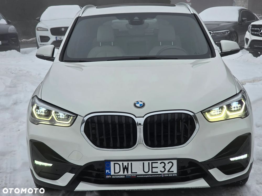 BMW X1 xDrive25i xLine sport - 2