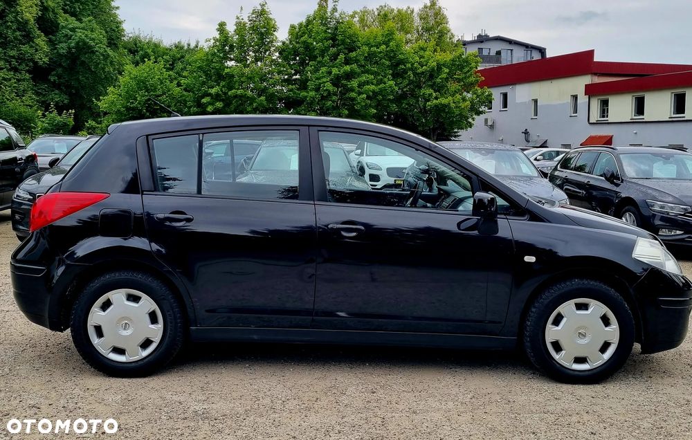 Nissan Tiida 1.6 Acenta - 8