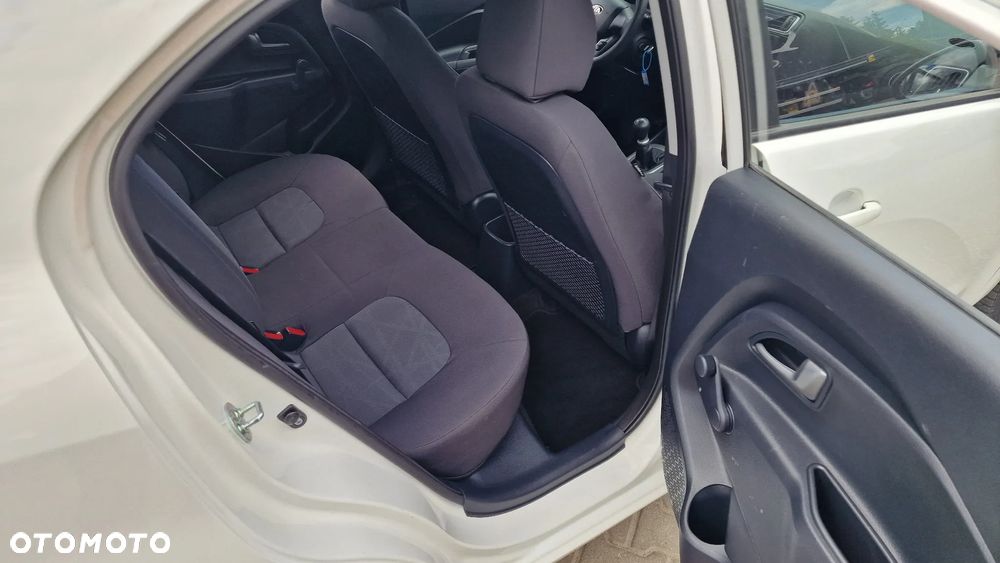Kia Rio 1.2 Attract - 12