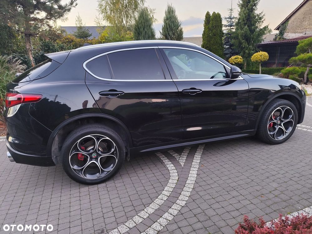 Alfa Romeo Stelvio 2.0 Turbo Tributo Italiano Q4 - 14