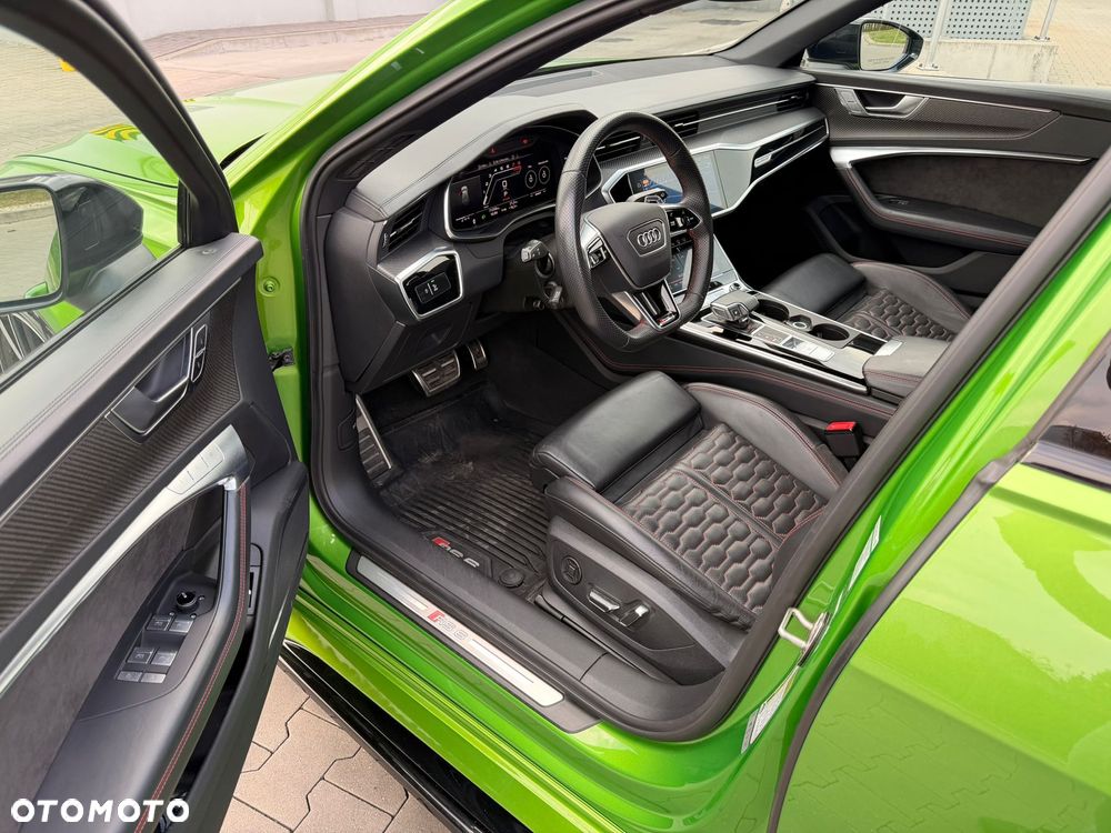 Audi RS6 Avant - 12