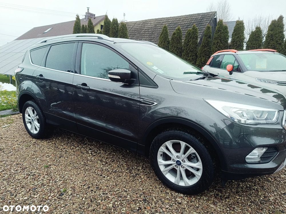 Ford Kuga 1.5 TDCi 2x4 Titanium - 5