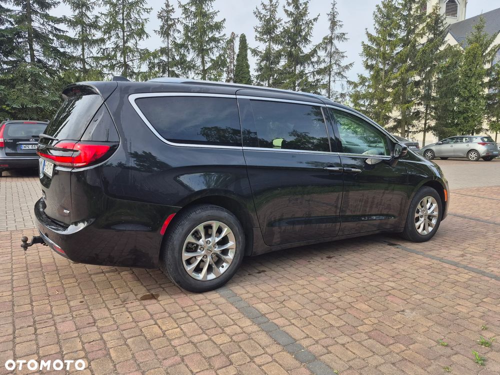Chrysler Pacifica - 8