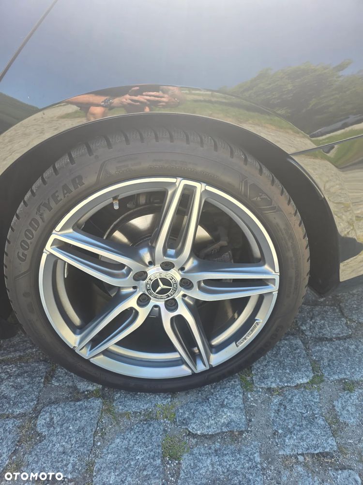 Mercedes-Benz Klasa E 200 4-Matic 9G-TRONIC - 15