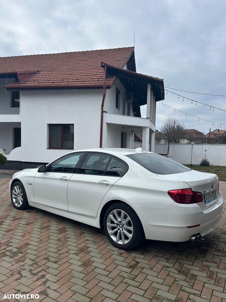 BMW Seria 5 525d xDrive Sport-Aut. - 13