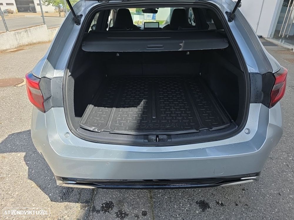 Toyota Corolla Touring Sports 1.8 Hybrid Comfort Plus - 26