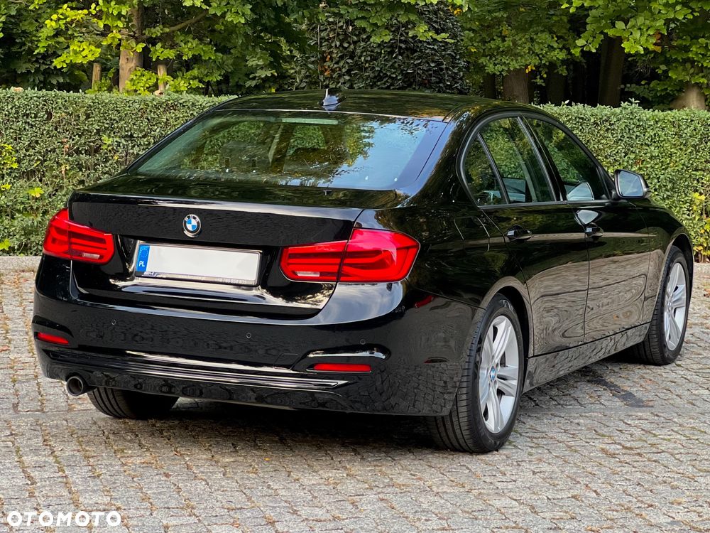 BMW Seria 3 318i Sport Line - 18