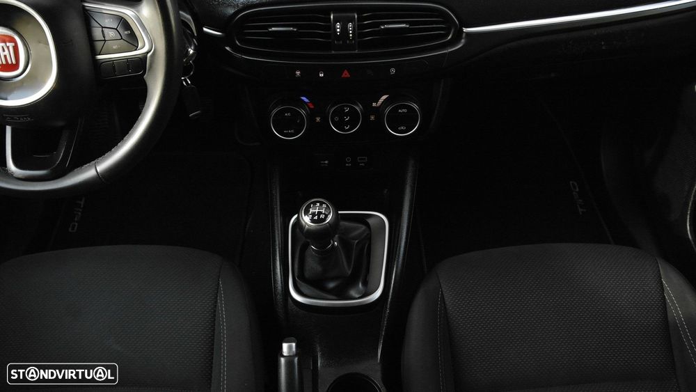 Fiat Tipo Station Wagon 1.3 M-Jet Easy - 40