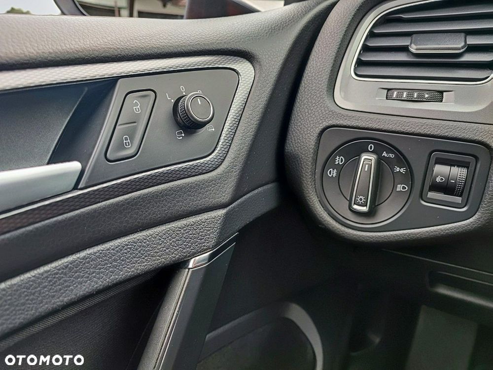 Volkswagen Golf 1.4 TSI BlueMotion Technology DSG Lounge - 15