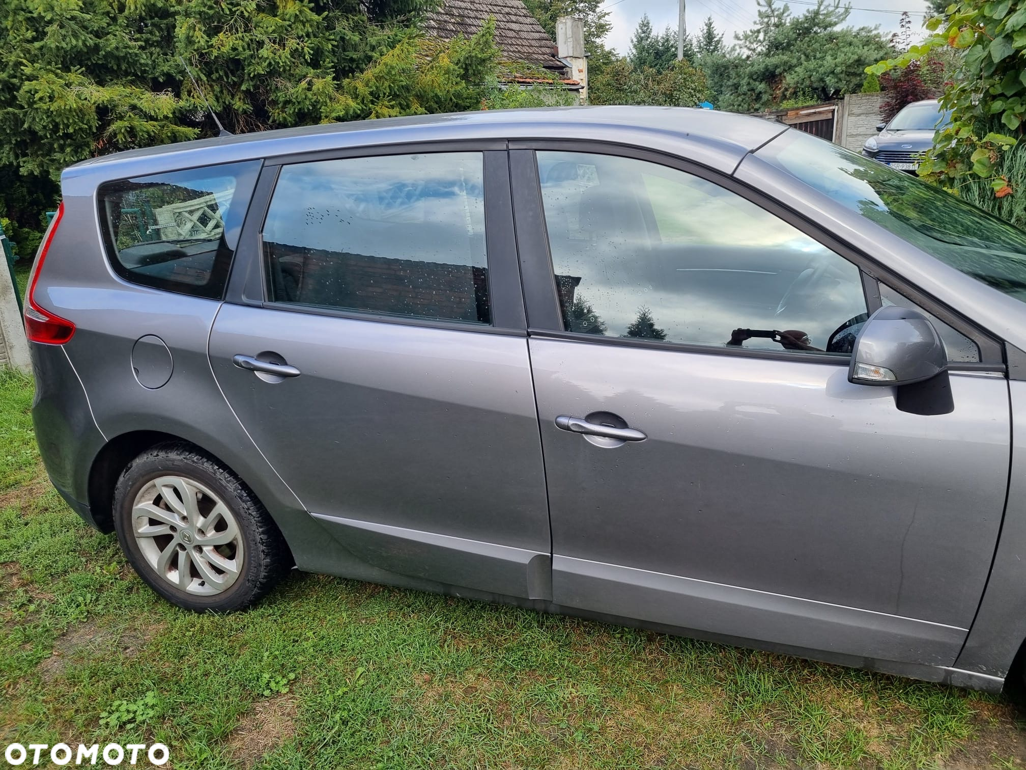 Renault Grand Scenic - 9