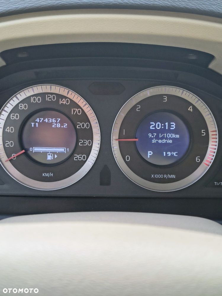 Volvo XC 70 - 6