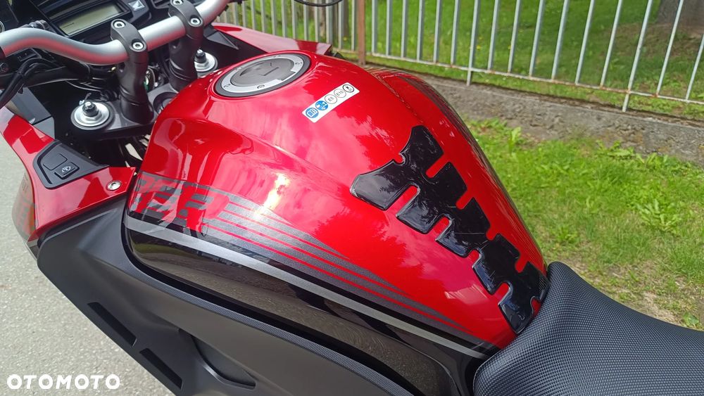 Honda VFR - 14