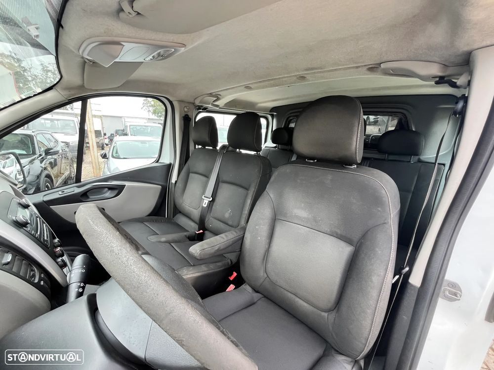 Renault TRAFIC 6 LUG LONGA DUPLA PORTA LATERAL - 11