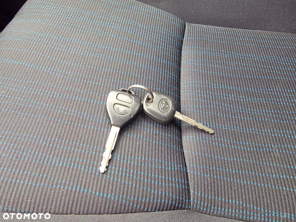 Toyota Auris 2.0 D-4D - 21