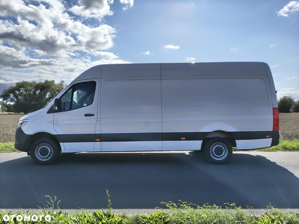 Mercedes-Benz Sprinter - 14