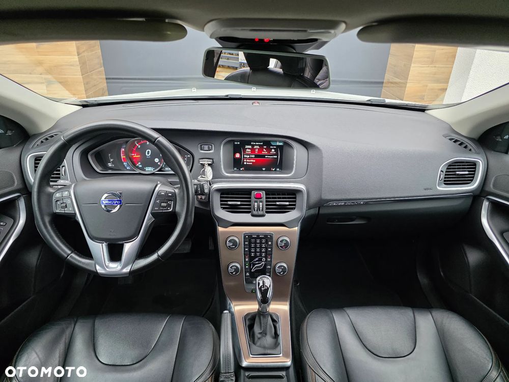 Volvo V40 Cross Country D4 Drive-E Momentum - 27