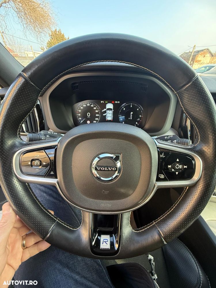 Volvo XC 60 D4 AWD Geartronic RDesign - 10