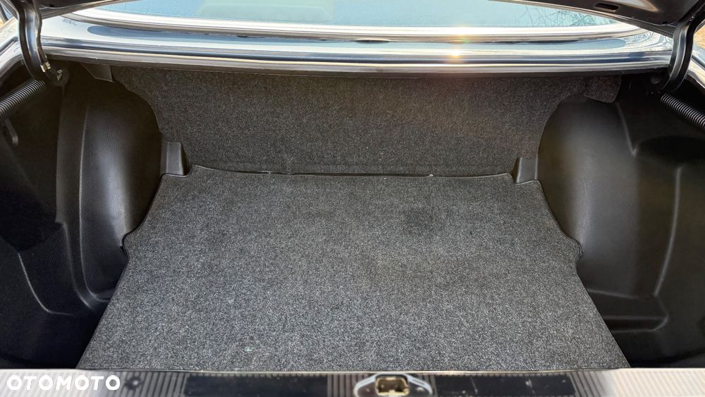 Mercedes-Benz W123 - 37