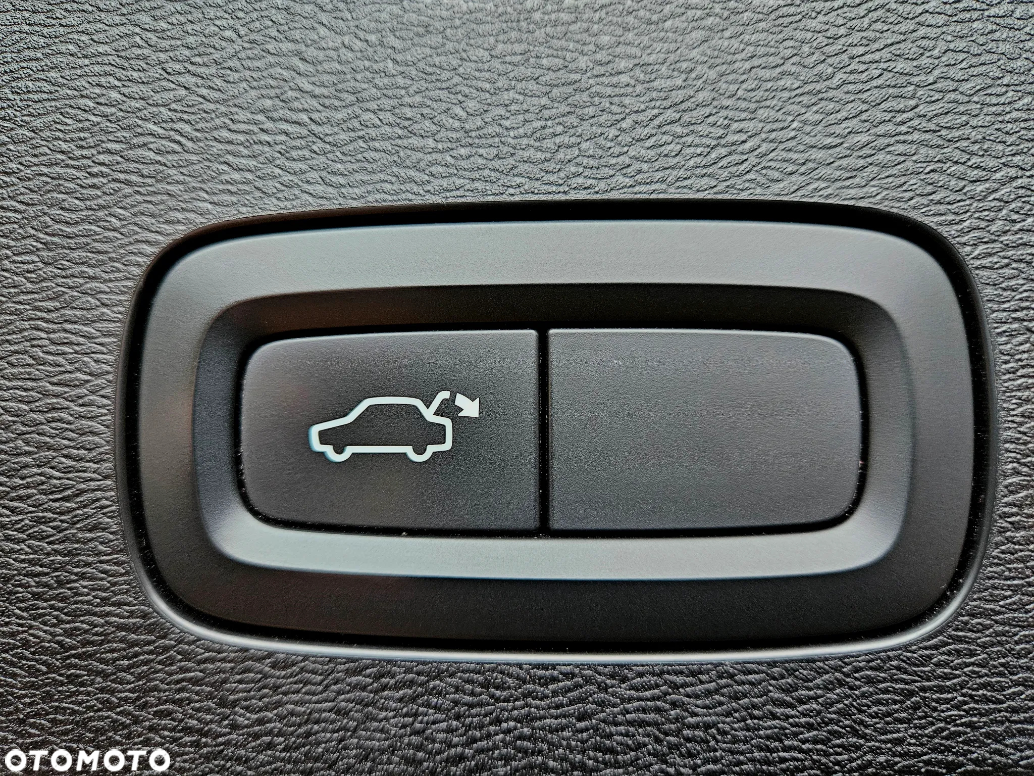 Volvo XC 60 T5 Momentum Pro - 24