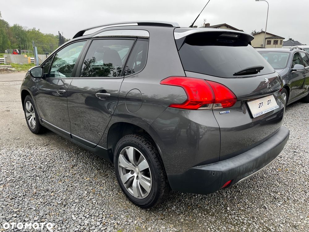Peugeot 2008 Blue-HDi FAP 100 STOP & START Style - 4