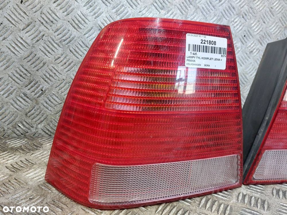 LAMPA LEWY TYŁ + PRAWY TYŁ VOLKSWAGEN BORA I SEDAN 1J5945111AC 1J5945096AA - 2