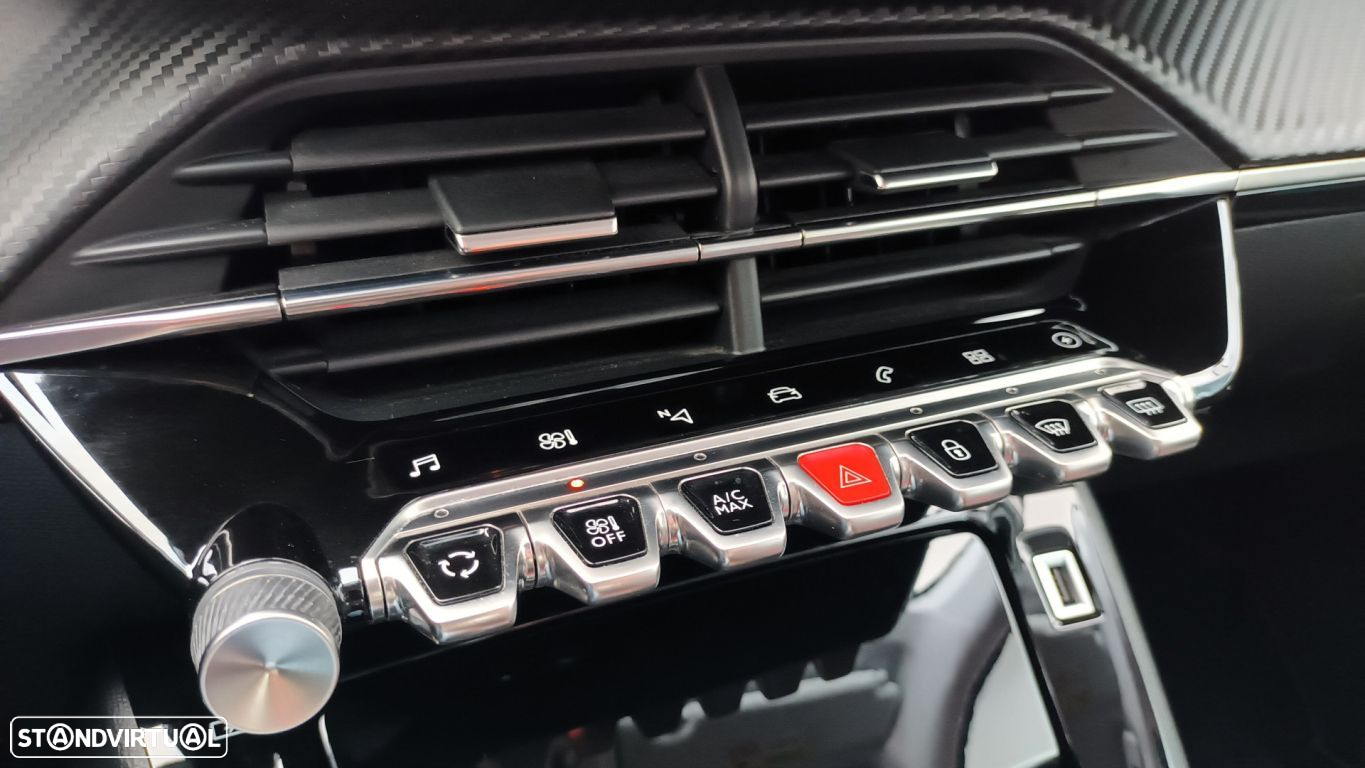 Peugeot e-208 Allure Pack - 44