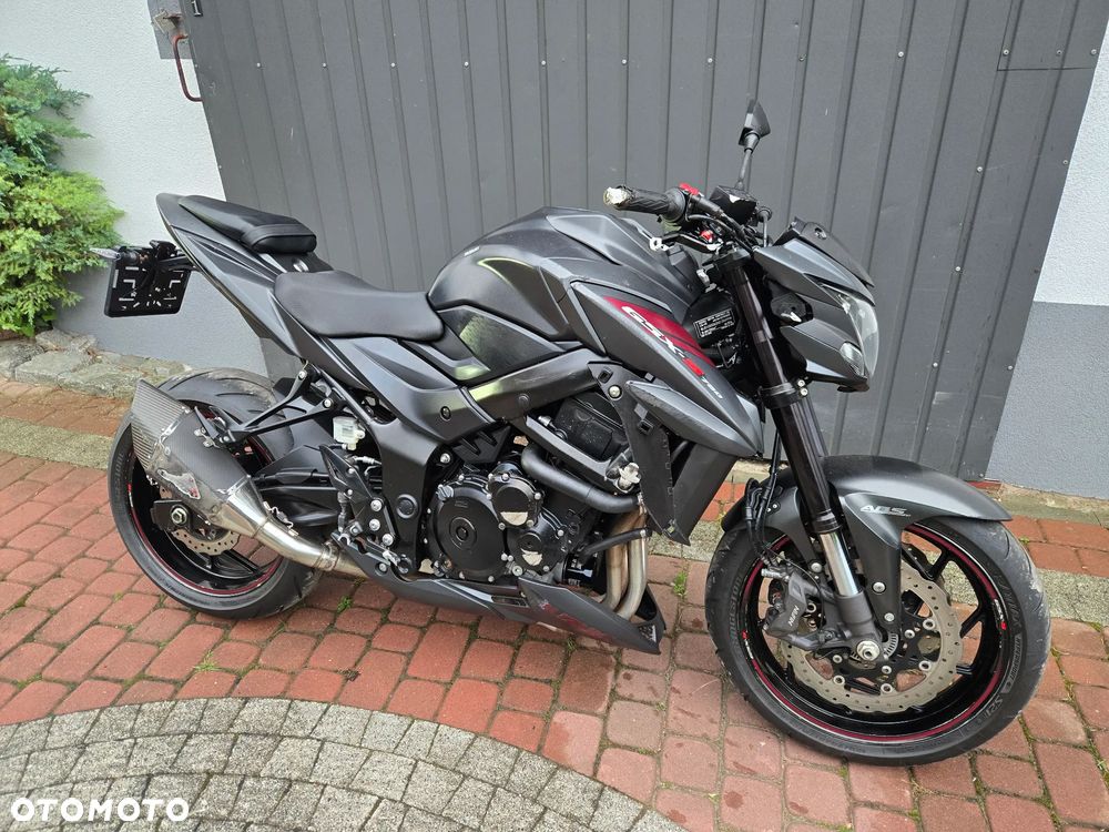 Suzuki GSX - 9