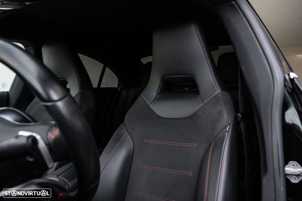 Mercedes-Benz CLA 250 e AMG Line - 27
