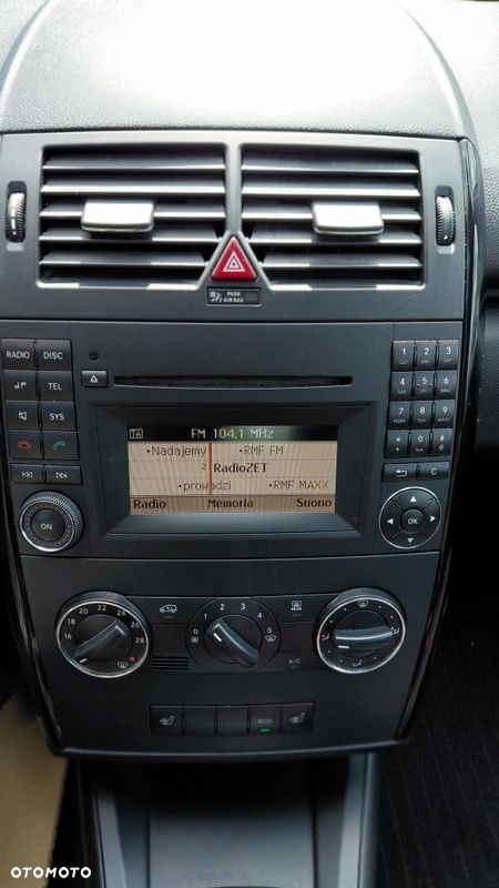 Mercedes-Benz Klasa A 160 BlueEFFICIENCY Elegance - 17