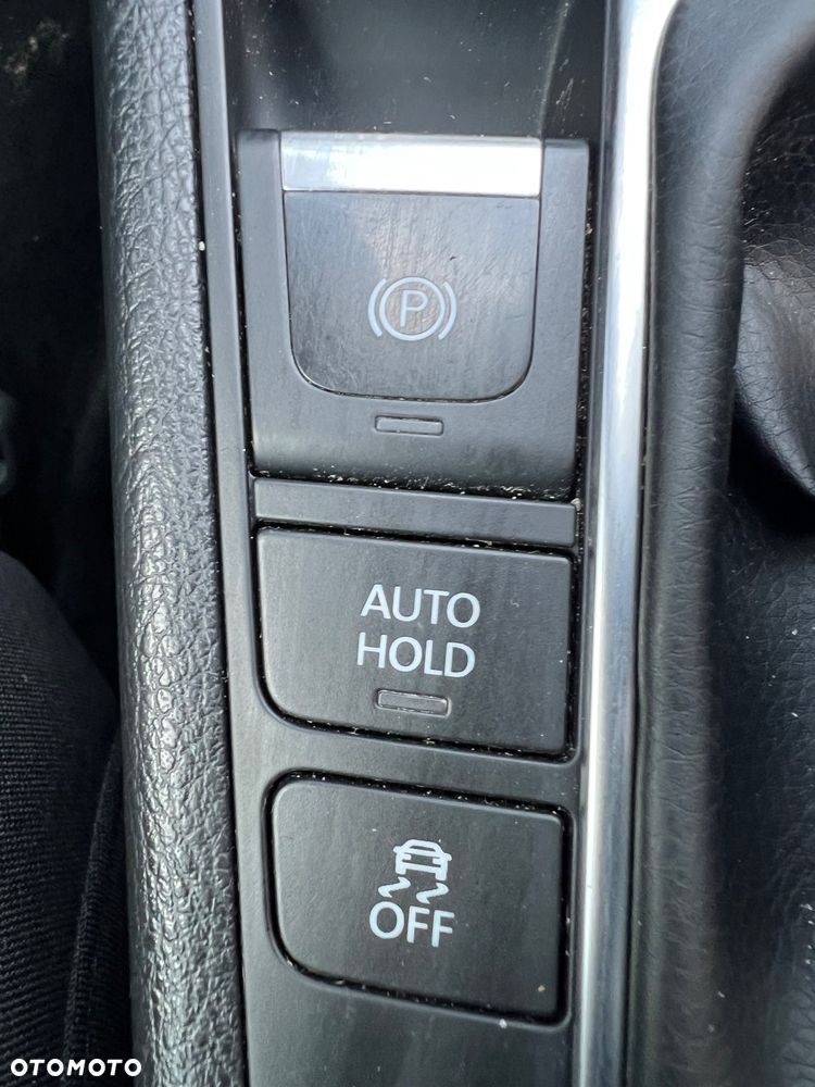 Volkswagen Passat - 13