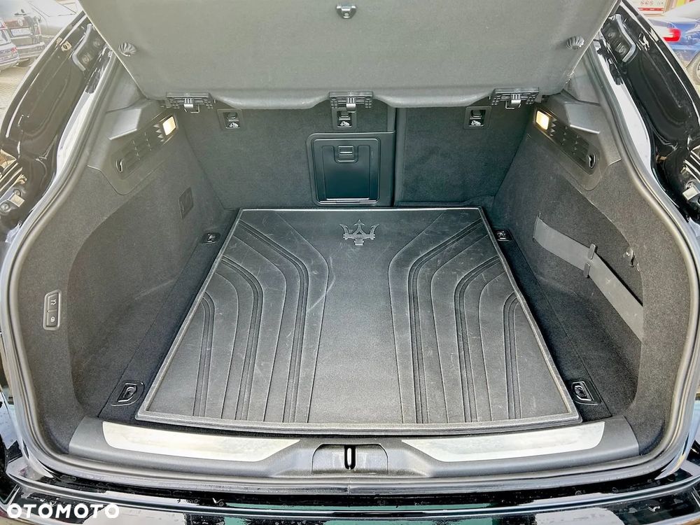 Maserati Levante Q4 GranSport - 11