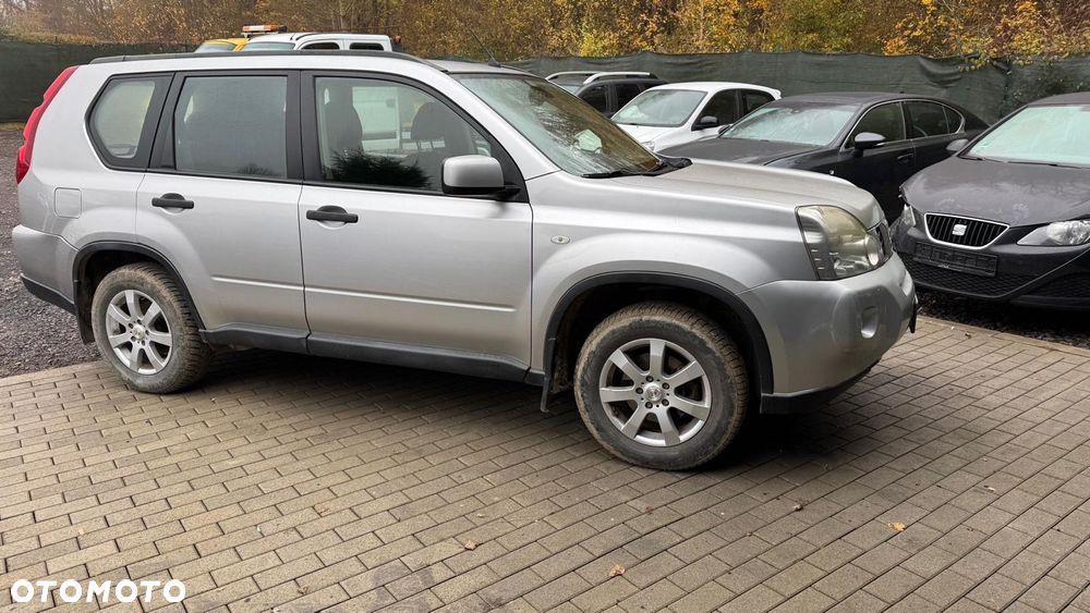 Nissan X-Trail 2.0 dCi 4x4 DPF XE - 2