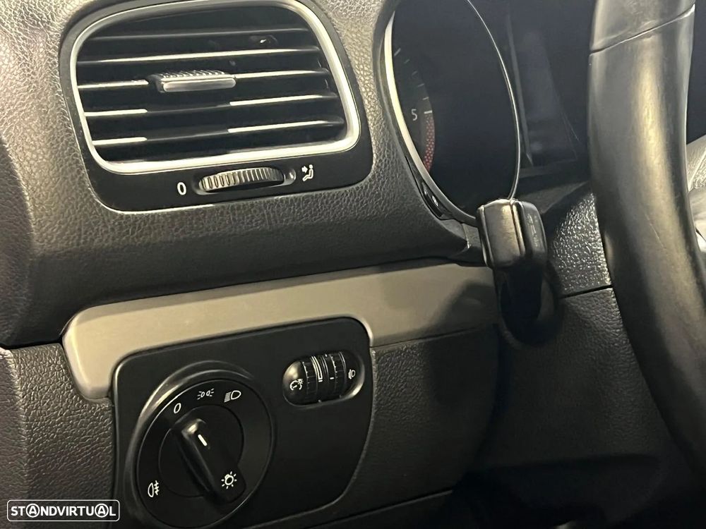 VW Golf Variant 1.6 TDi Confortline - 12