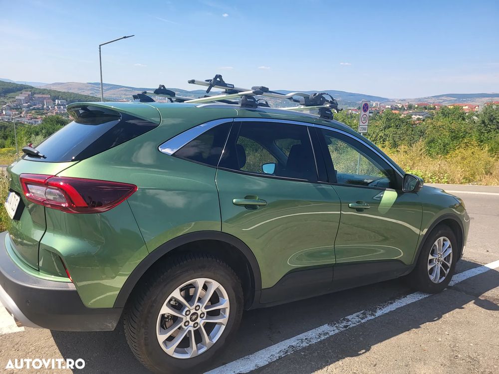 Ford Kuga 1.5 EcoBoost A8 FWD Titanium - 3