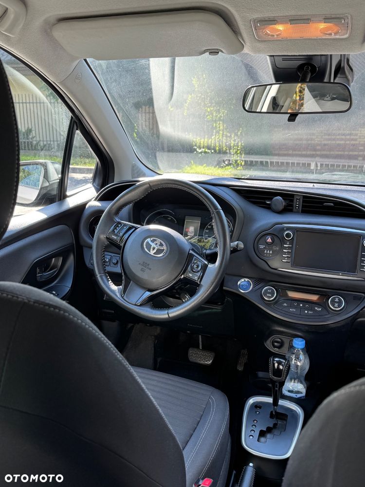 Toyota Yaris Hybrid 100 Premium EU6 - 4