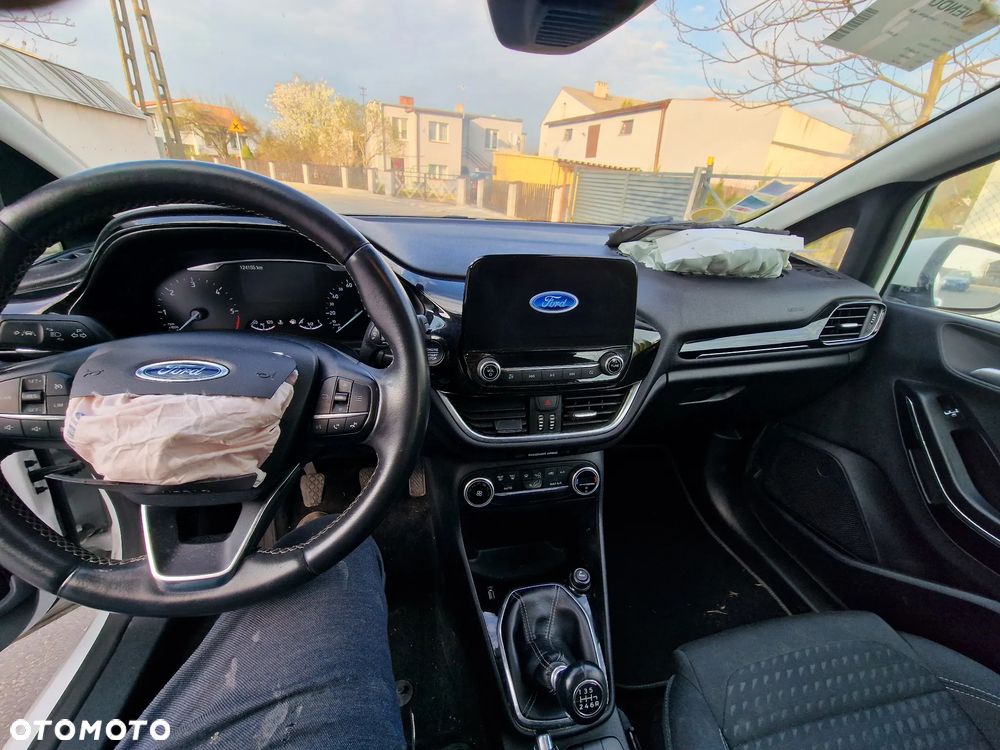 Ford Fiesta - 29