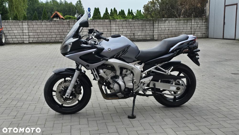 Yamaha FZ6 - 8