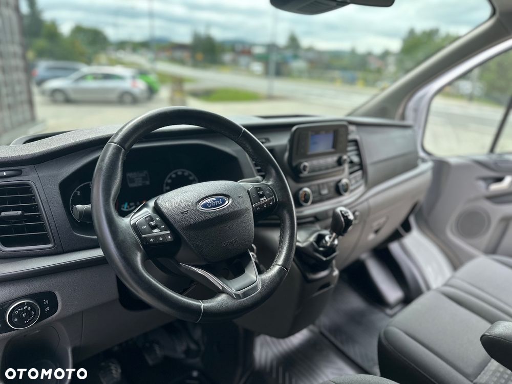 Ford Transit Custom LONG - 23